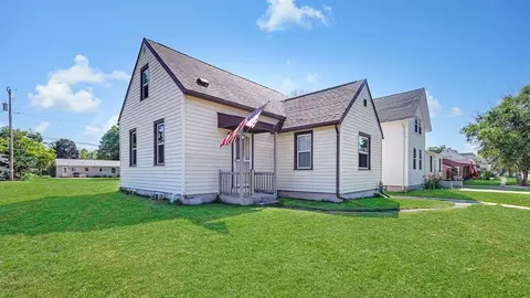 1314 Ellis St, Kewaunee, WI 54216