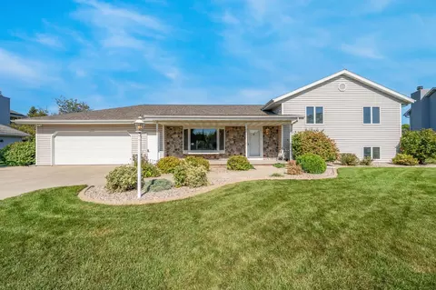 w2852 Crestwood Court, Appleton, WI 54915