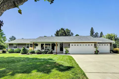 1089 Orlando Dr, Green Bay, WI 54304