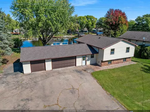 135 Washington St, Winneconne, WI 54986