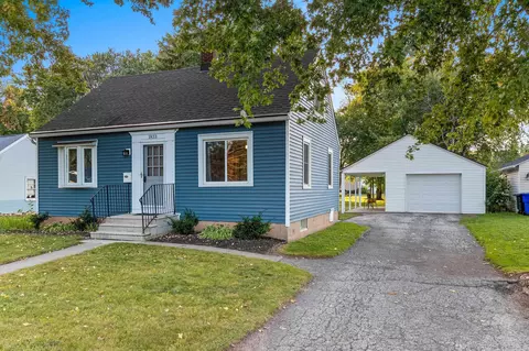 1833 N Owaissa St, Appleton, WI 54911