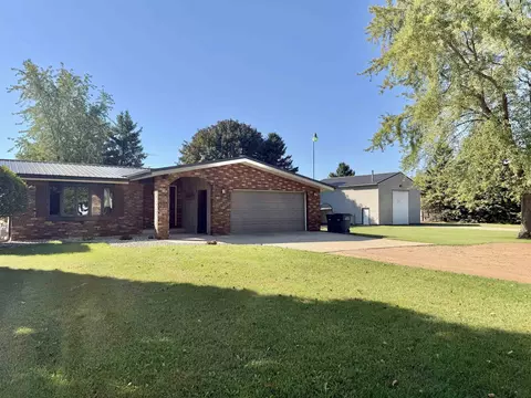 w6601 County Road B, Shawano, WI 54166