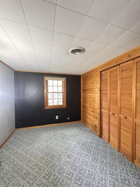 Bedroom - n7904 County Road G, Iola, WI 54945 photo 2 of 2