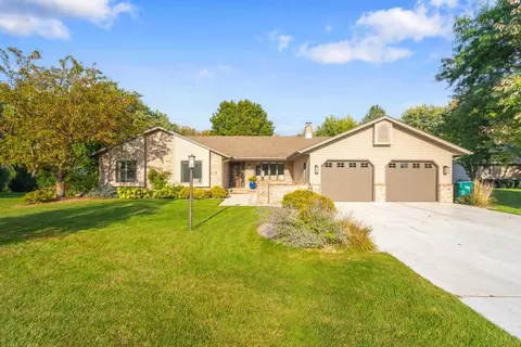 3556 W Grand Meadows Dr, Appleton, WI 54914