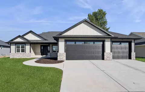 1338 Highland Ridge Dr, De Pere, WI 54115