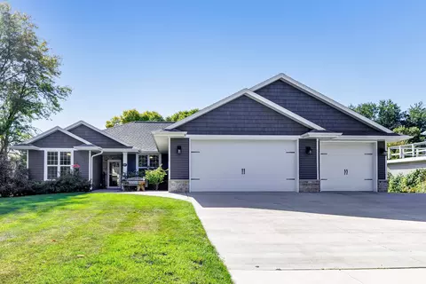 1732 Keehan Ln, Green Bay, WI 54311