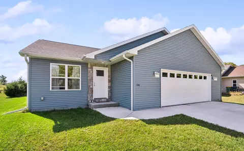 726 Mustang Ln, Fond Du Lac, WI 54935