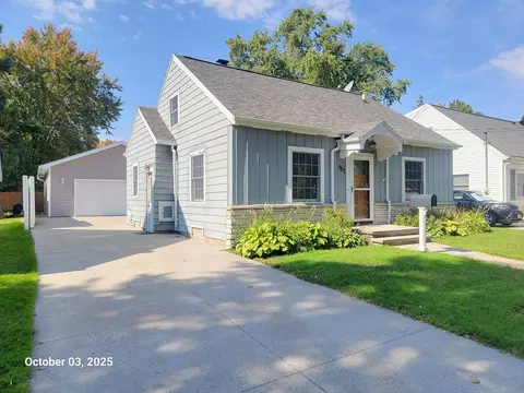 1707 N Harriman St, Appleton, WI 54911