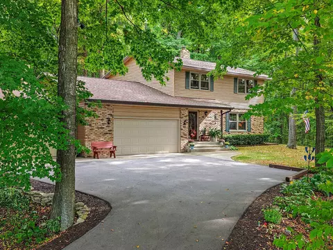 5495 N Maple Heights Cir, Sturgeon Bay, WI 54235