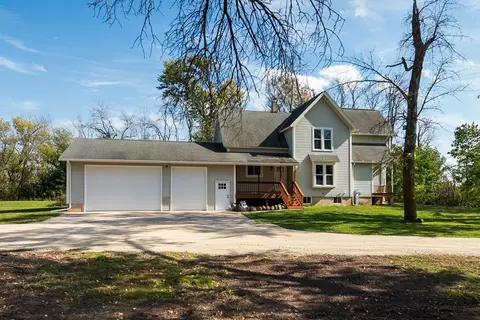 w1898 Cottonville Court, Berlin, WI 54923