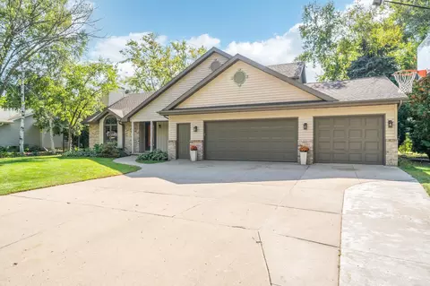 Exterior - 3339 S Blue Spruce Ln, Appleton, WI 54915 photo 2 of 13