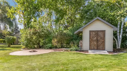 Exterior - 3339 S Blue Spruce Ln, Appleton, WI 54915 photo 8 of 13