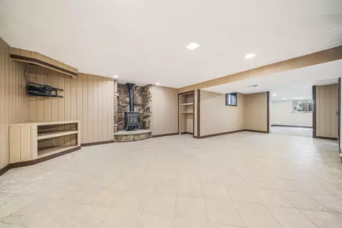Living - 3339 S Blue Spruce Ln, Appleton, WI 54915 photo 5 of 5