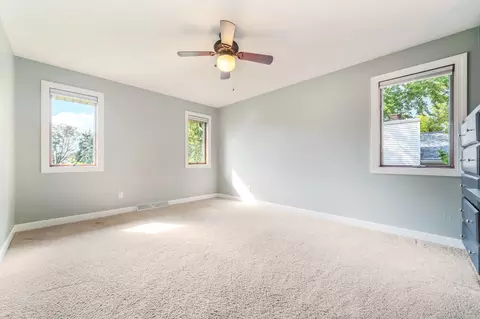 Bedroom - 3339 S Blue Spruce Ln, Appleton, WI 54915 photo 4 of 9