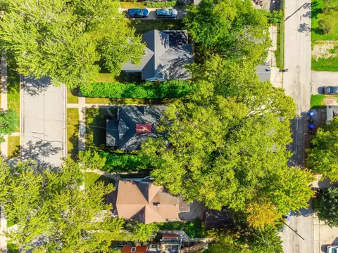 View/Area - 1119 W Lawrence St, Appleton, WI 54914 photo 2 of 4
