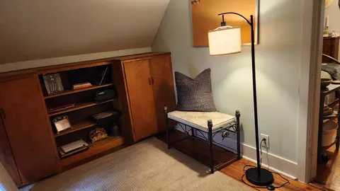 Entry Way - 1119 W Lawrence St, Appleton, WI 54914 photo 4 of 4