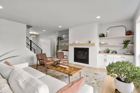 Living - 4295 N Bountiful Ln, Appleton, WI 54913 photo 6 of 6
