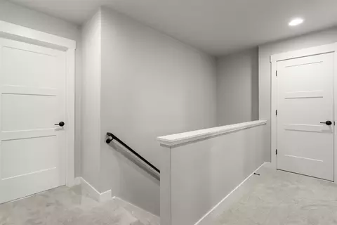 Entry Way - 4295 N Bountiful Ln, Appleton, WI 54913 photo 2 of 4