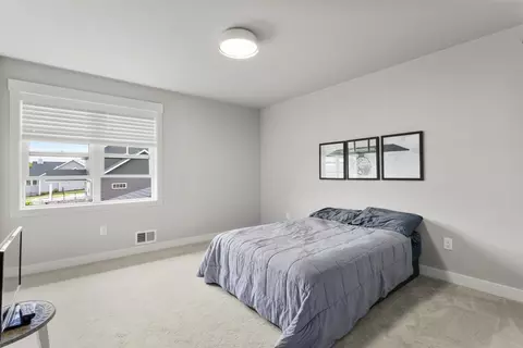 Bedroom - 4295 N Bountiful Ln, Appleton, WI 54913 photo 3 of 6