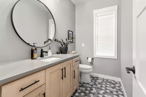 Bath - 4295 N Bountiful Ln, Appleton, WI 54913 photo 5 of 5