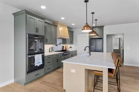 Kitchen - 4295 N Bountiful Ln, Appleton, WI 54913 photo 3 of 3