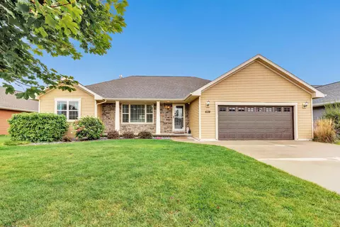 639 Castlestone Ct, Oneida, WI 54155