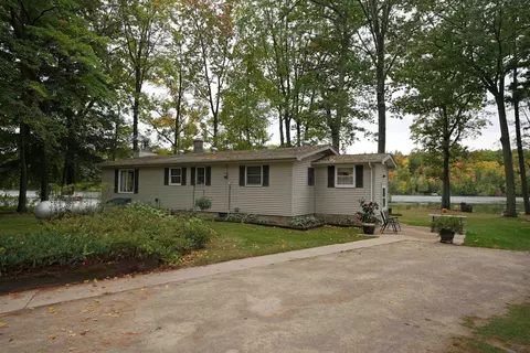4951 Machickanee Ln, Lena, WI 54139