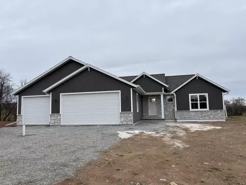 W7058 Otis Drive, Greenville, WI 54942