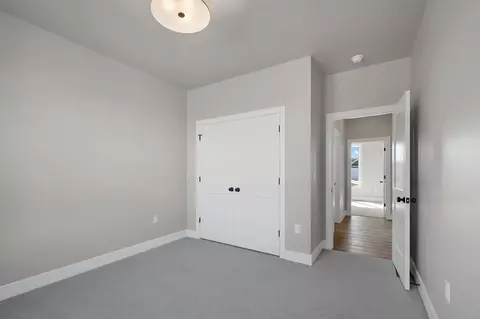 Bedroom - 287 Kerrigan Dr, Wrightstown, WI 54180 photo 6 of 7
