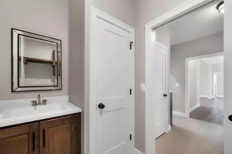 Entry Way - 287 Kerrigan Dr, Wrightstown, WI 54180 photo 5 of 10