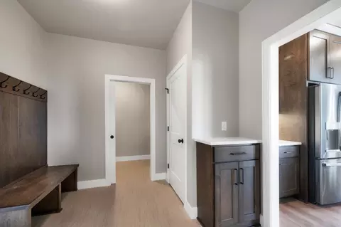 Entry Way - 287 Kerrigan Dr, Wrightstown, WI 54180 photo 7 of 10
