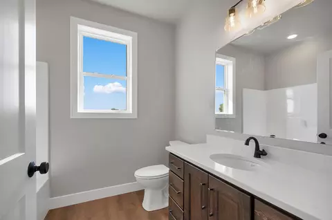 Bath - 287 Kerrigan Dr, Wrightstown, WI 54180 photo 4 of 6