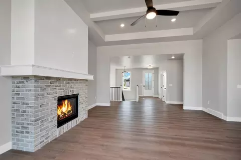 Living - 287 Kerrigan Dr, Wrightstown, WI 54180 photo 9 of 9
