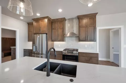 Kitchen - 287 Kerrigan Dr, Wrightstown, WI 54180 photo 4 of 6