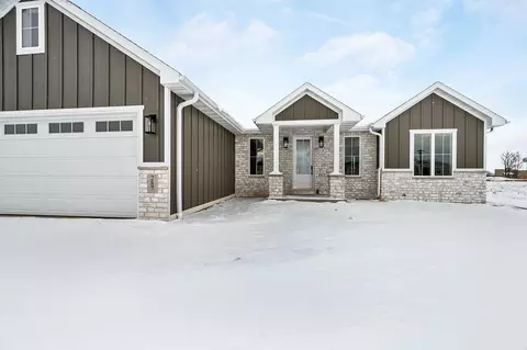 Exterior - 287 Kerrigan Dr, Wrightstown, WI 54180 photo 13 of 19