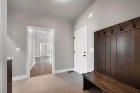 Entry Way - 287 Kerrigan Dr, Wrightstown, WI 54180 photo 8 of 10
