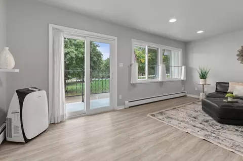 10 Green Bay Ct #105, Appleton, WI 54911 photo 6