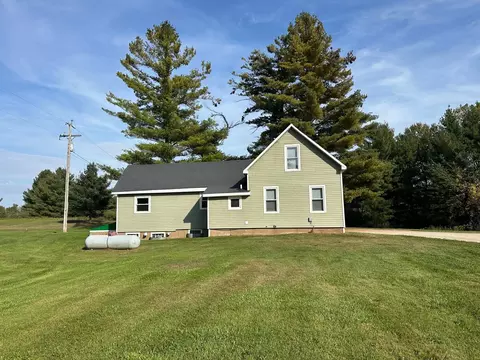 N2238 S R-1 Lane, Menominee, MI 49858