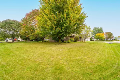Exterior - w3092 Whitepine Road, Appleton, WI 54915 photo 6 of 10