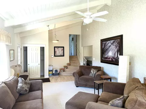 Living - 2512 N Drew St, Appleton, WI 54911 photo 3 of 5
