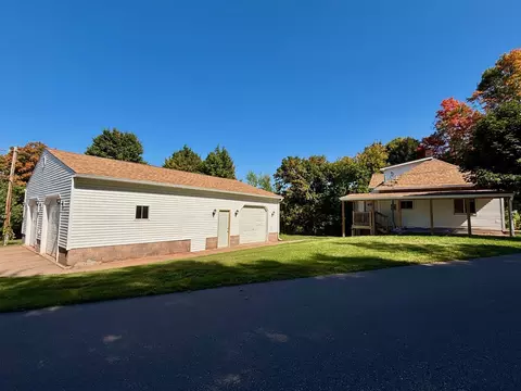 203 Marquette St, Ishpeming, MI 49849 photo 2