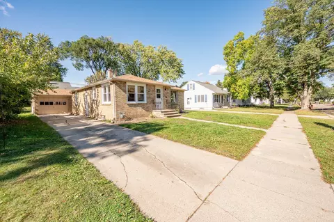 717 Park St, Green Bay, WI 54303