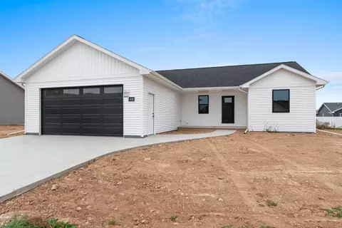 810 Bessy Ln, Chilton, WI 53014