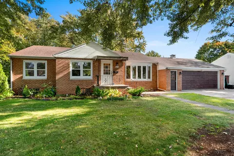 811 Appleton Rd, Menasha, WI 54952