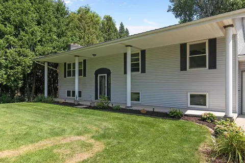 Exterior - 25 S Keller Park Dr, Appleton, WI 54914 photo 1 of 17