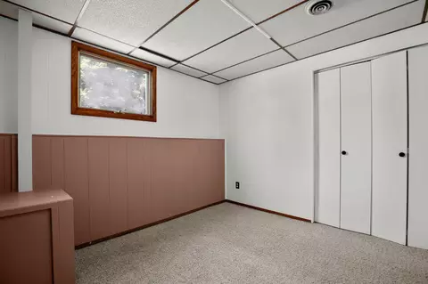 Bedroom - 25 S Keller Park Dr, Appleton, WI 54914 photo 4 of 5