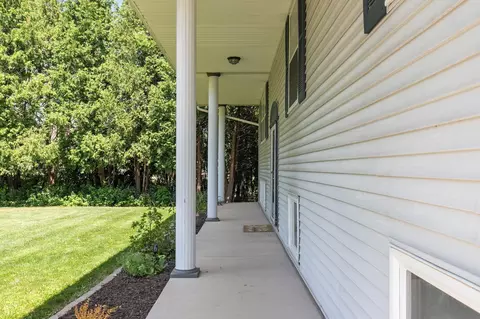 Exterior - 25 S Keller Park Dr, Appleton, WI 54914 photo 2 of 17