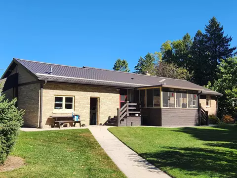 9213 Hilltop Rd, Reedsville, WI 54230