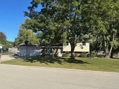 2904 David Ln, Green Bay, WI 54313