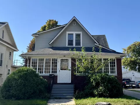 1174 Cherry St, Green Bay, WI 54301